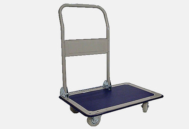 Transport lorry with grip